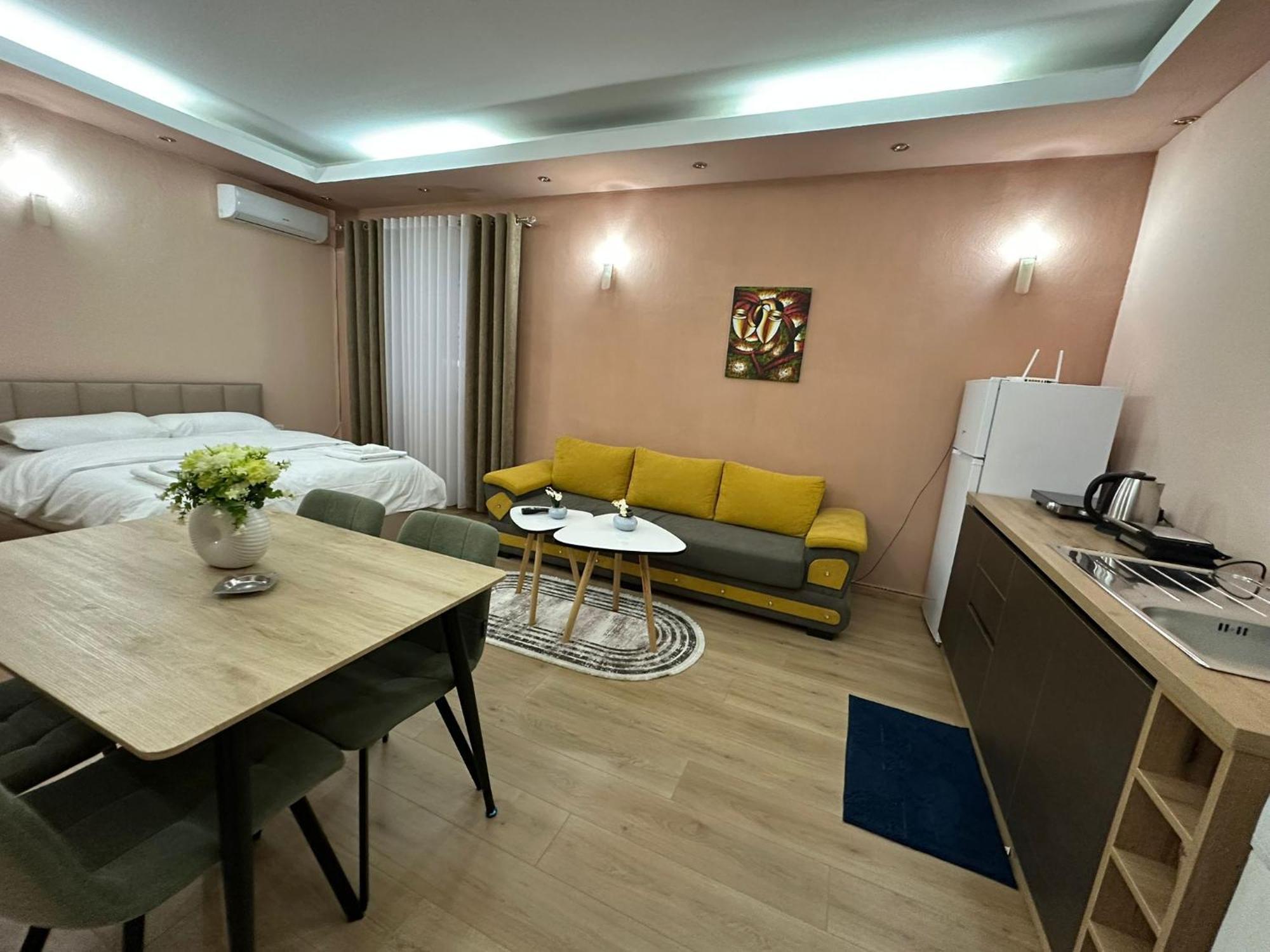 Adora Apartment Tirana Extérieur photo