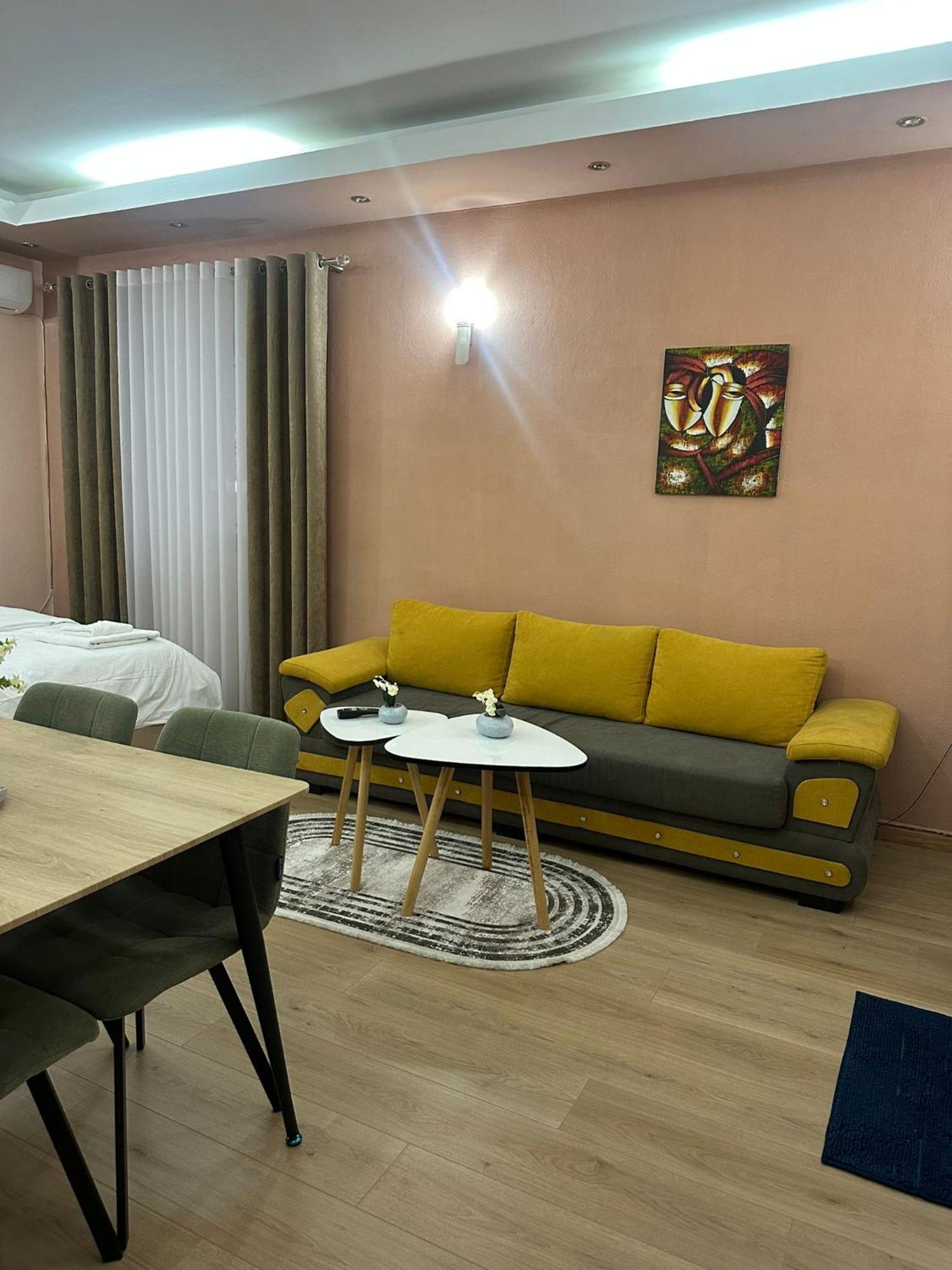 Adora Apartment Tirana Extérieur photo